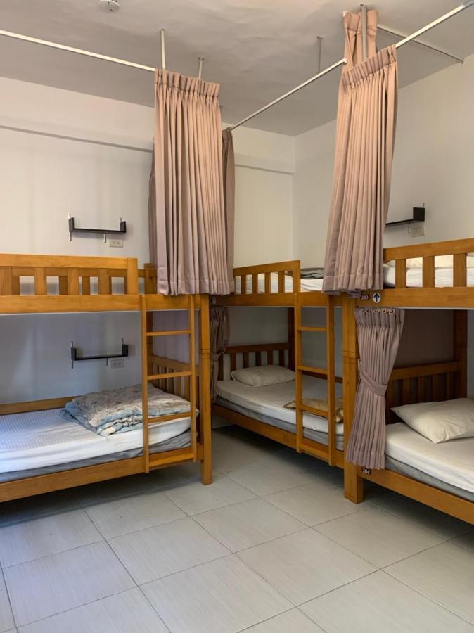 Backpacker 41 Hostel - Тайчжун Екстер'єр фото