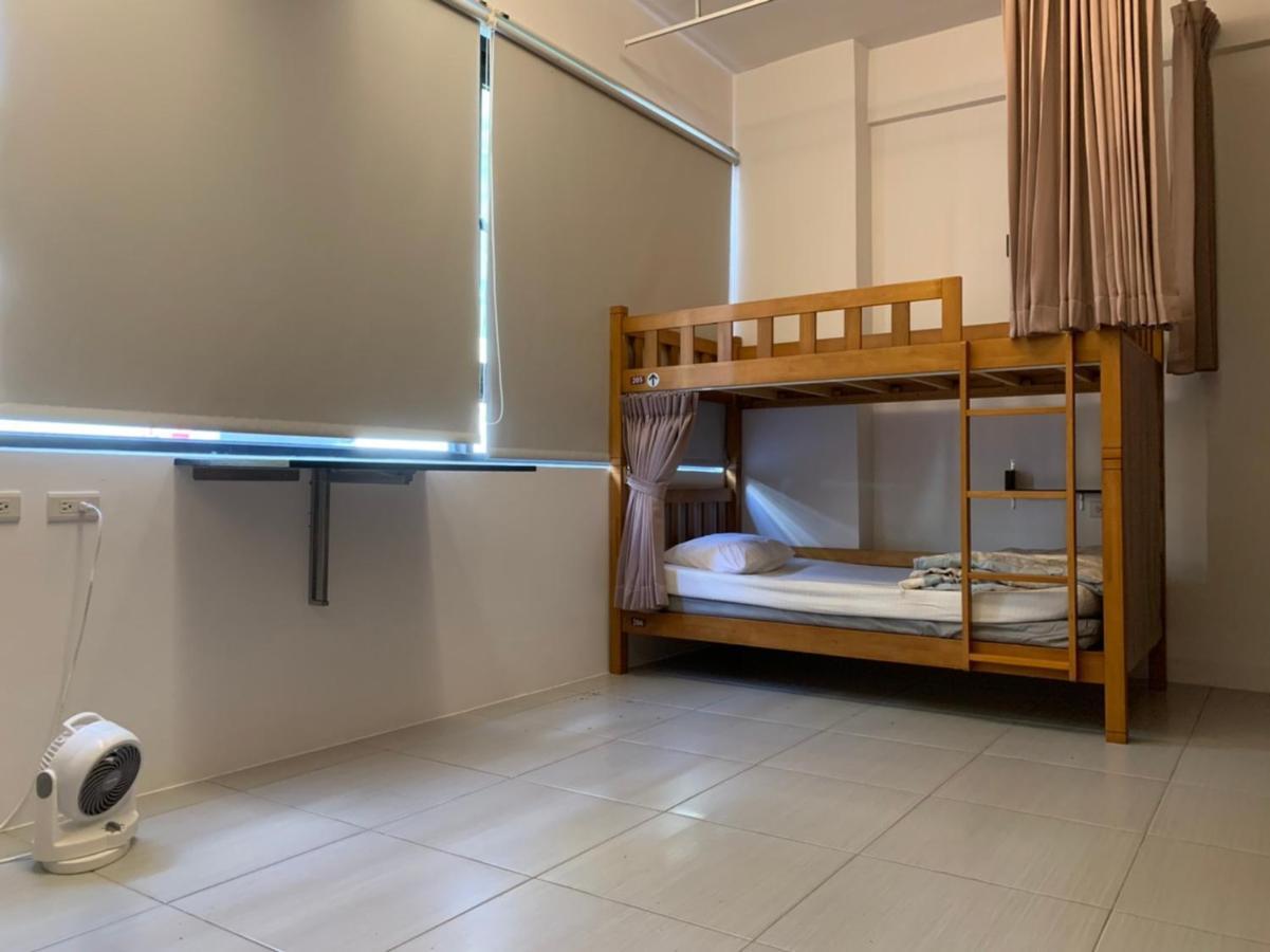 Backpacker 41 Hostel - Тайчжун Екстер'єр фото